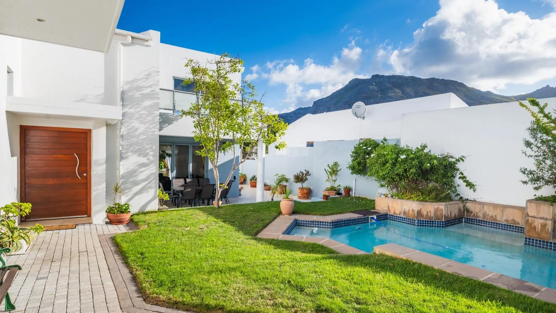 Near Beach Pool Mountain Views On Canal Cape Town