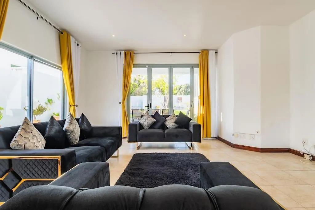 Near Beach Pool Mountain Views On Canal Cape Town Apartment