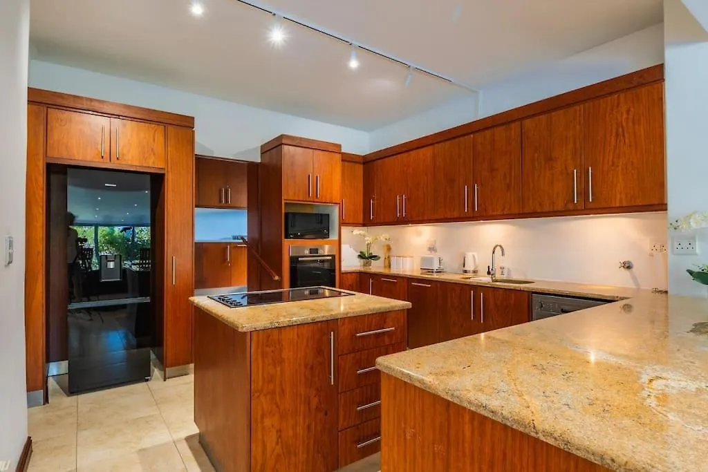Apartment Near Beach Pool Mountain Views On Canal Cape Town
